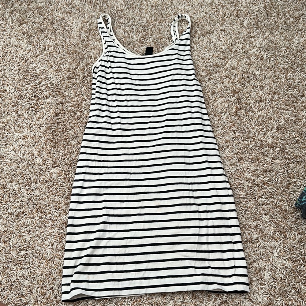 H&M Fitted Cotton Dress